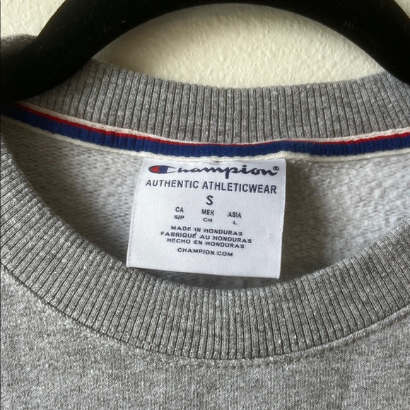 Champion Men's Crewneck in Heather Gray - Picture 2 of 4